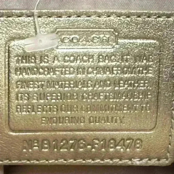 👜👛 NWOT Coach Penelope Optic Metallic Gold Signature F18478 Cream and Tan - Picture 9 of 10